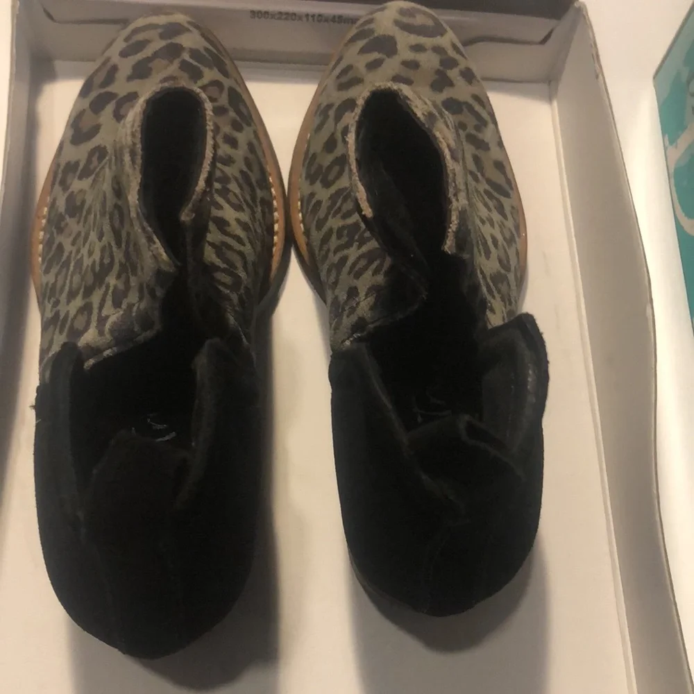 Woman’s  leopard print black short Boots - Picture 6 of 10